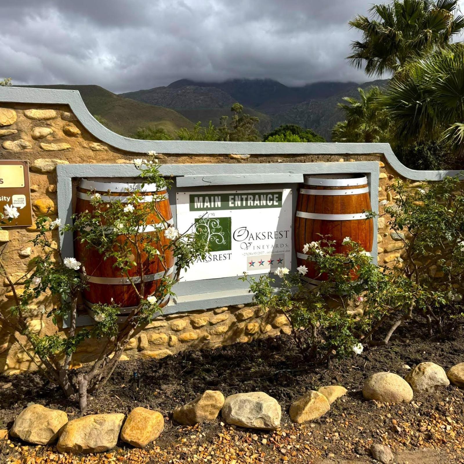 Hotel Oaksrest Vineyards Guest Farm Ladismith Exterior foto